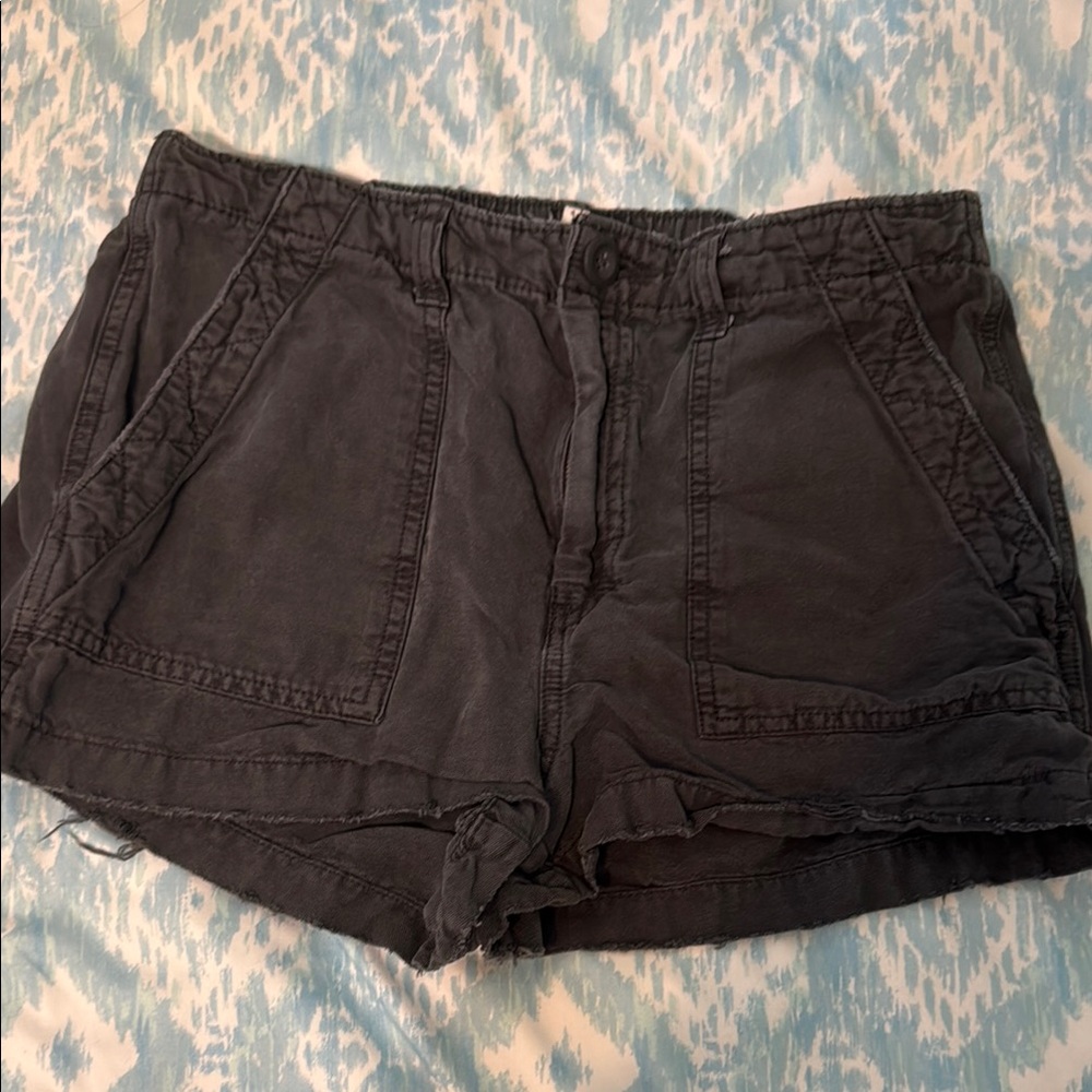 Aerie Black Cargo Shorts Relaxed Fit Cotton Blend